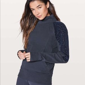 Lululemon Floral Flock Pullover Navy NWT